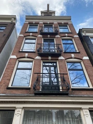Bloemgracht | One Bedroom | Balcony - Photo 2