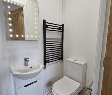 Room 1, 217 Arbury Road, Cambridge - Photo 1
