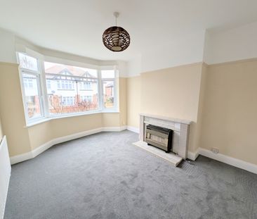 3 Bed Semi-Detached House, Exton Road, NG5 - Photo 3