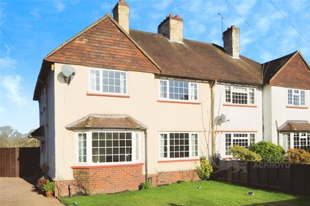 Field Way, Ripley, GU23 6HJ - Photo 2