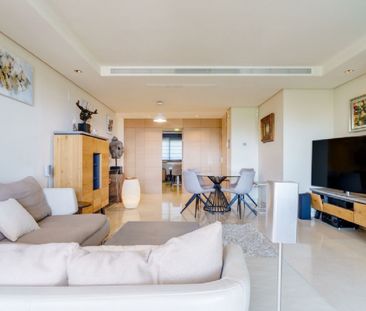 3 Bedroom Apartment For Rent in La Quinta, Málaga - Photo 6