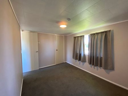 Spacious 3BR Family Haven in Mt. Wellington - Photo 5