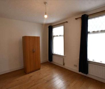 Kimberley Road, London, N18 - Photo 4