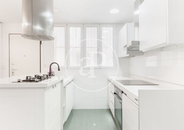 Flat for rent with Terrace in San Francesc (Valencia)