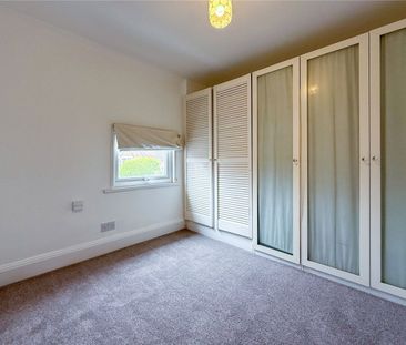 Headley Road East, Woodley, Reading, Berkshire, RG5 - Photo 4