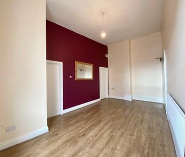 1 bedroom Flat To Let - Photo 3