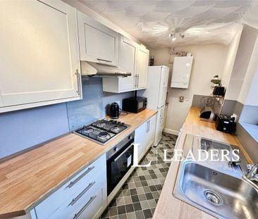 2 bedroom terraced house to rent - Photo 4