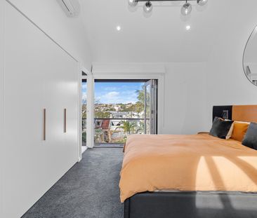 52 Surrey Street, Darlinghurst NSW 2010 - House For Rent | Domain - Photo 3
