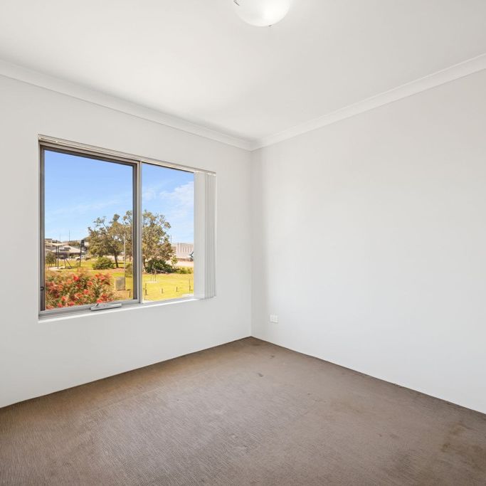 10/4 Albion Street, East Cannington WA 6107 - Photo 1