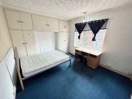 4 bedroom house share to rent - Photo 5