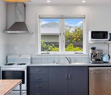 Coastal Retreat - Photo 2