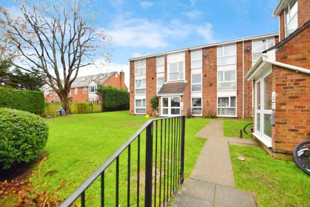 Oakley Close, Isleworth - Photo 2