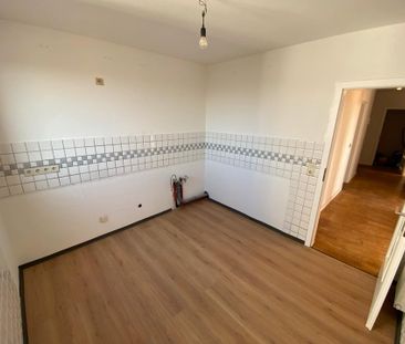 92 qm Wohnung in Köln Porz frisch renoviert komplett neues Bad - Photo 2