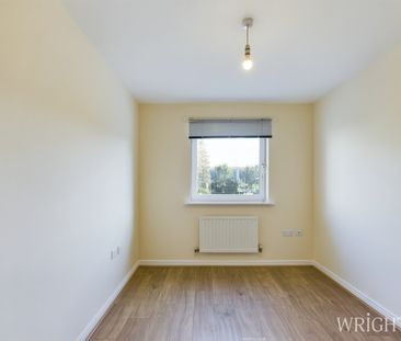 2 bedroom Flat - Parkhouse Court, Hatfield - Photo 2