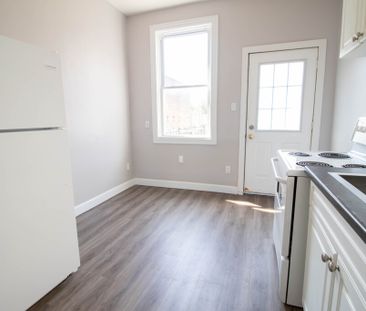 75 Cathcart St, Hamilton - 3 Bedroom Townhouse - Photo 6