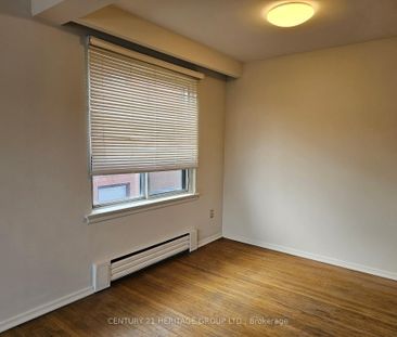 For Lease - 423 Pharmacy Avenue Unit# 3, Toronto, Ontario - Photo 3