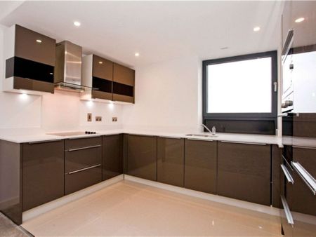 A stunning two bedroom apartment located in the prestigious Residence Development in Guildford town centre. - Photo 5