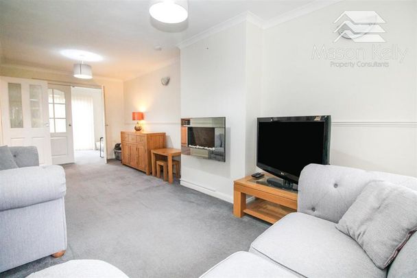 3 bedroom semi-detached house to rent - Photo 1