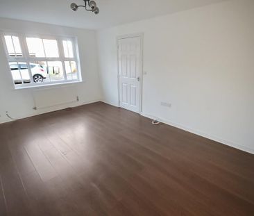 4 bedroom semi-detached house to rent - Photo 2