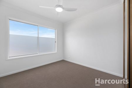 Brand New Modern living - Photo 5