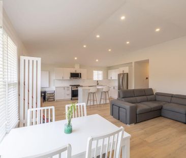 93 PURDY Crescent Unit# 1 - Upper, Hamilton, Ontario, L9A3B5 - Photo 2