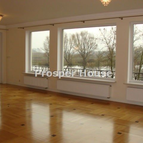 Warszawa, Wilanów, Powsinek - Zdjęcie 1