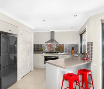 Modern Executive Family Home - Photo 4
