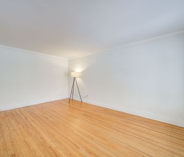 For Lease - 2207 Sunnyvale Drive, Oakville, Ontario - Photo 2