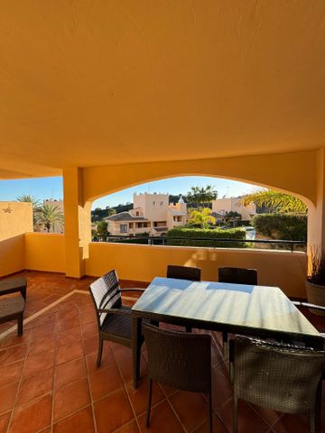 Apartamento de alquiler en Hiedra-ur Elviria, 26, Elviria - Photo 2