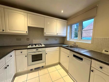 3 bedroom terraced house to rent - Photo 5