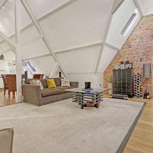 The Galleries, Brentwood - Penthouse Apartment, CM14 - Photo 1