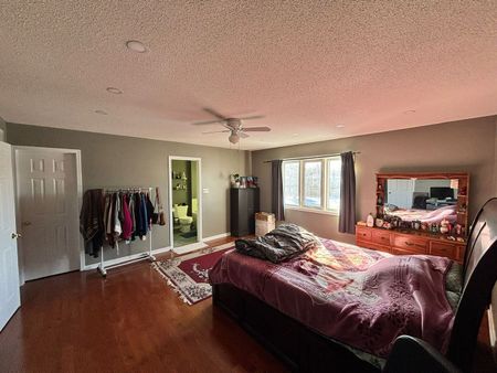 For Lease - 328 Black Drive, Milton, Ontario - Photo 5