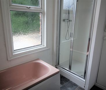 Flat 2, 6 Chestnut Avenue, LS6 1BA, Leeds - Photo 5