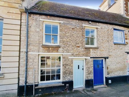 2 Bedroom Cottage to Rent in Wood Street, Higham Ferrers, Northants, NN10 - Photo 4