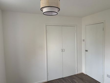 3 Bed Maisonette, Leybridge Court, SE12 - Photo 2