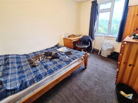 6 bedroom semi-detached house to rent - Photo 4