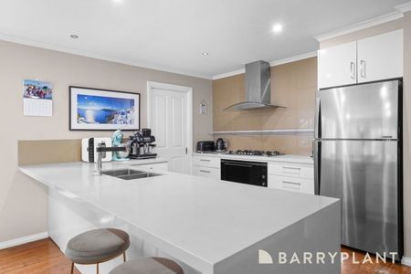 Stylish Bayside Living in a Prime Chelsea Location - Photo 4