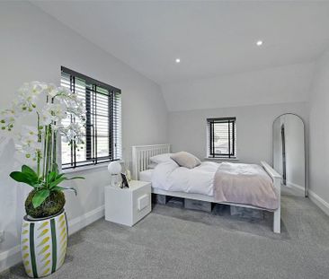 2 bedroom semi-detached house to rent - Photo 3