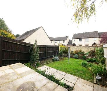 Smiths Field, Cirencester, GL7 - Photo 3