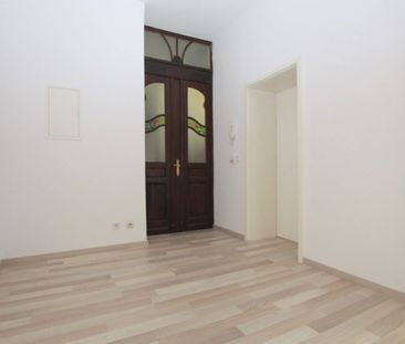 mitten auf dem Schloßberg • 2 Zimmer • neues Laminat • mit Balkon •... - Photo 2