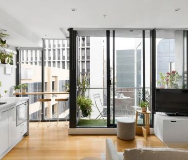 Stylish City Living in Prime South Melbourne Location - Photo 3