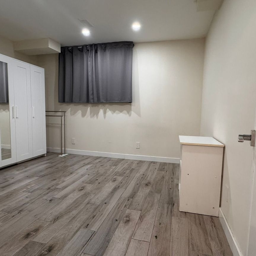 For Lease - 35 Robingrove Road, Toronto, Ontario - Photo 1