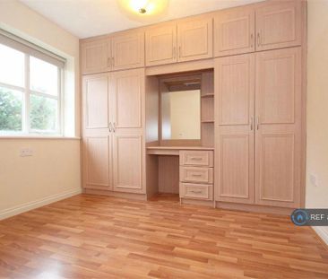 4 bedroom detached house to rent - Photo 4