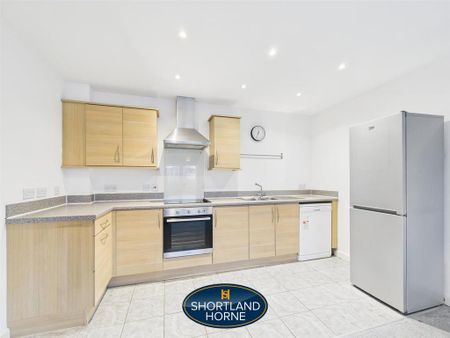 2 bedroom flat to rent - Photo 4