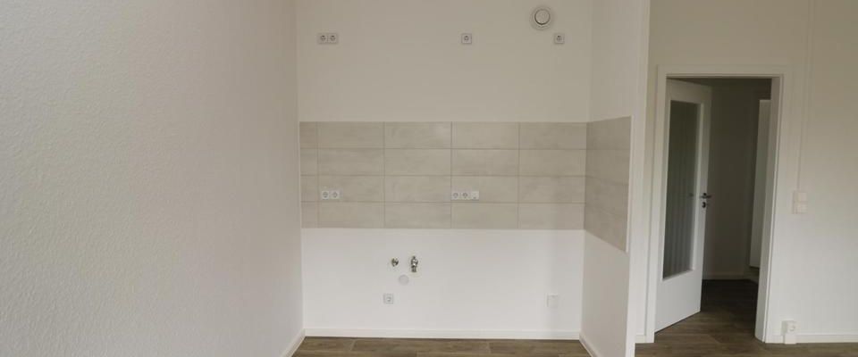 XXL 3-RW mit großem Wohnzimmer Wanne u. Balkon!!! - Photo 1