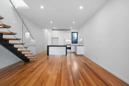 Vibrant Victorian with Bayside Prestige - Photo 2