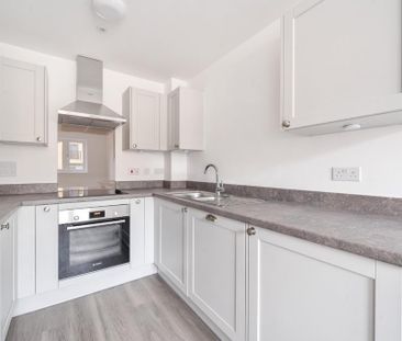 3 bedroom terraced house to rent - Photo 5