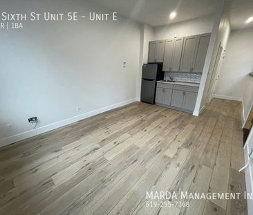 PRIME BACHELOR DOWNTOWN CHATHAM! INCLUSIVE! - Photo 2