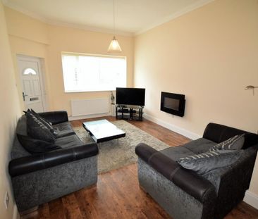 3 bedroom terraced house to rent - Photo 1