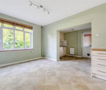 5 bedroom detached house to rent - Photo 3